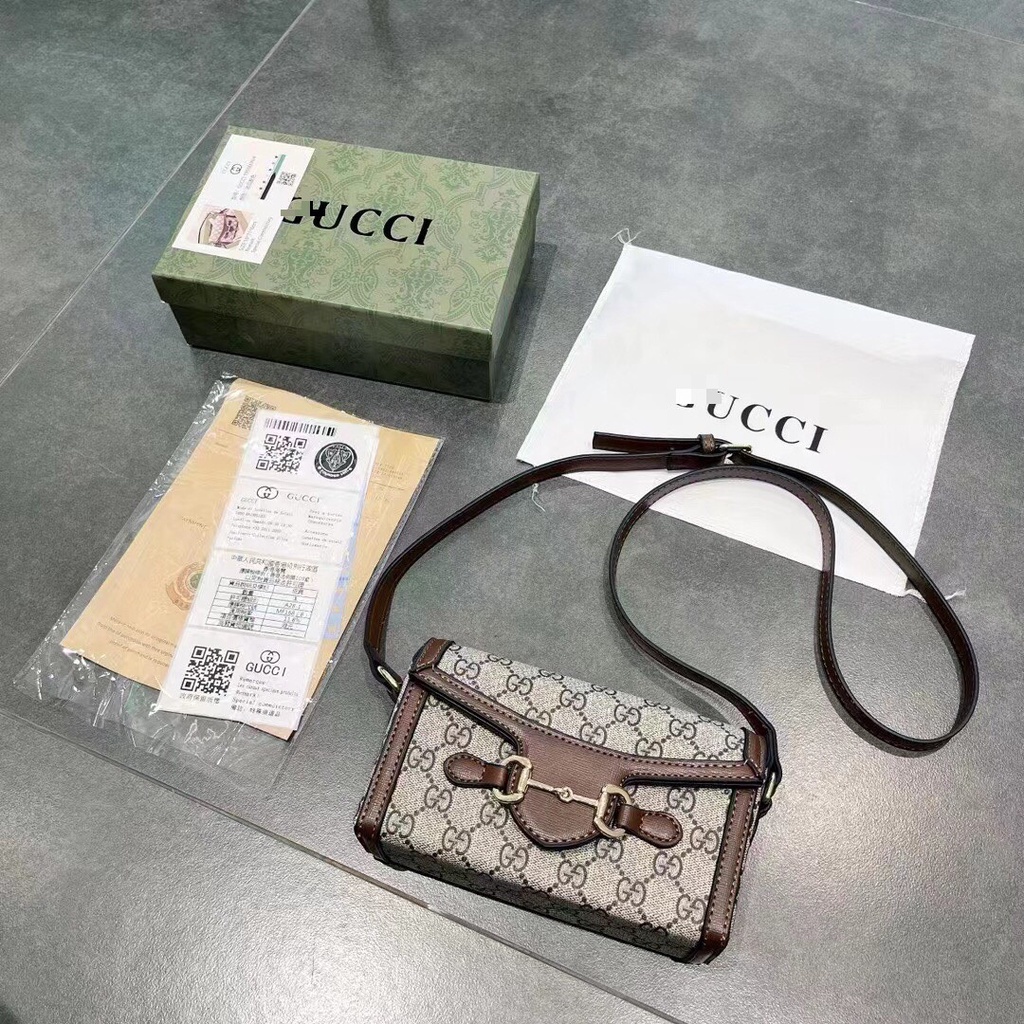 Túi đeo chéo dáng ngang sz 18cm full hộp siêu xinh