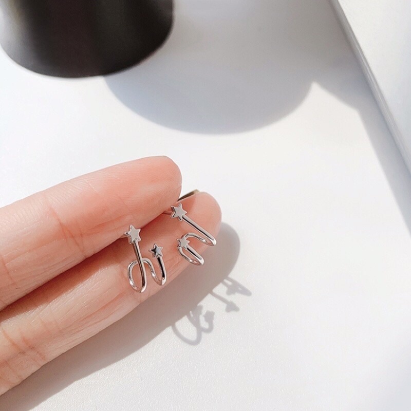 1 đôi bông tai nhỏ thiết kế xinh xắn sao tim