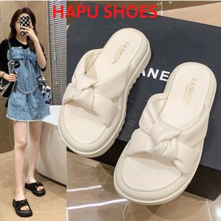 Dép thời trang nữ quai xoắn chất liệu da mềm đế răng cưa hottrend
