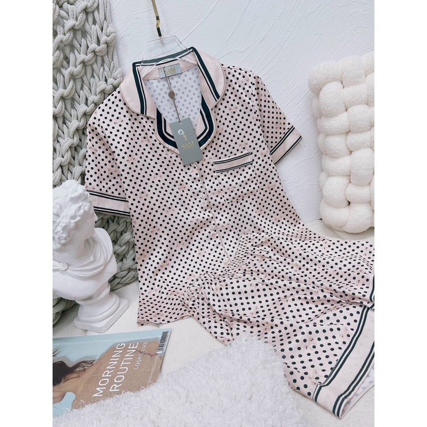 Bộ đồ mặc nhà Sam, set đồ ngủ mặc nhà chất lụa vân gỗ dáng áo cộc quần đùi họa tiết chấm bi phối nơ trẻ trung năng động