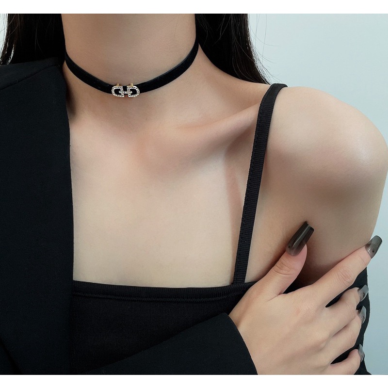 Vòng Cổ Choker Nhung Đính Đá Thời Trang Hàn Quốc