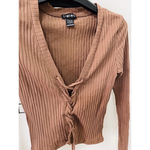 PASS- Áo croptop rút dây trước ngực