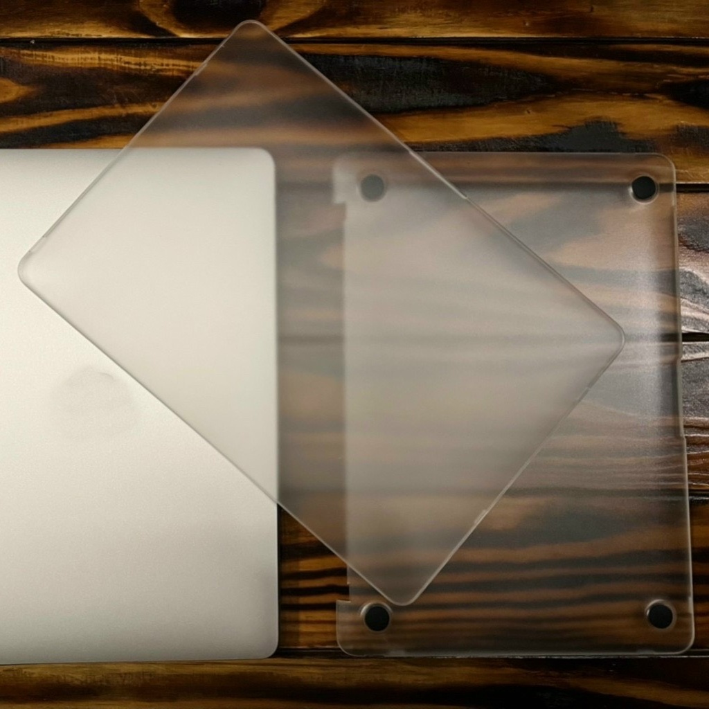 Ốp lưng WIWU iSHIELD Ultra thin cho Macbook Air 13.3  M1 / Pro 14 inch . Nhám siêu mỏng chống bám vân tay bảo vệ máy