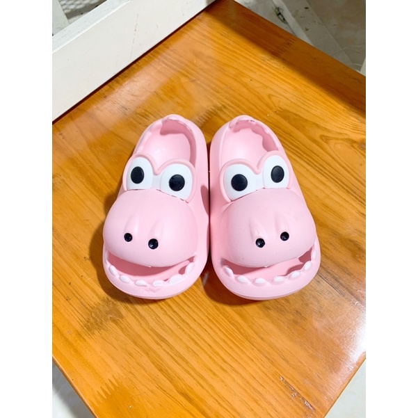 Dép quai ngang Hà mã há miệng cho bé siêu cute