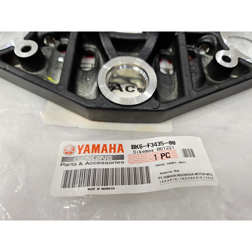 Chảng ba trên Yamaha R15v3 chính hãng nhập khẩu Indonesia