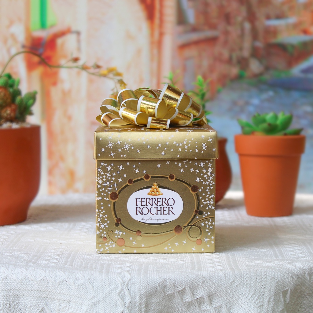 Chocolate Ferrero Rocher Hình Quả Cầu Nơ / Hình Hộp Quà Vàng / Cây Thông Vàng