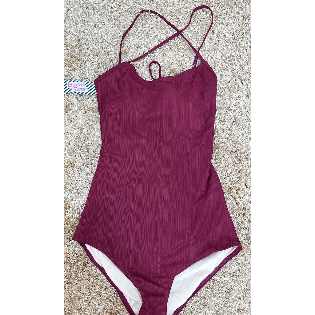 Bikini 1 mảnh , 2 dây mảnh