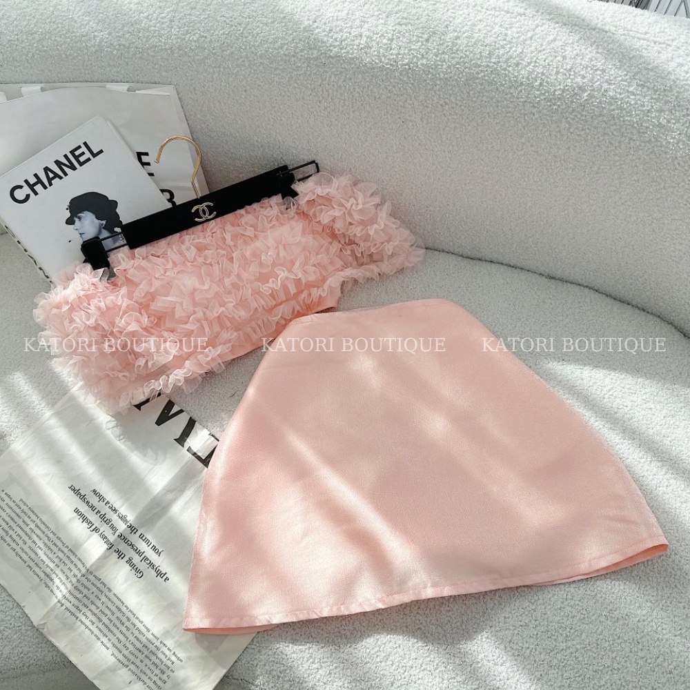 Set Crop Hồng Lông Vũ + Chân Váy