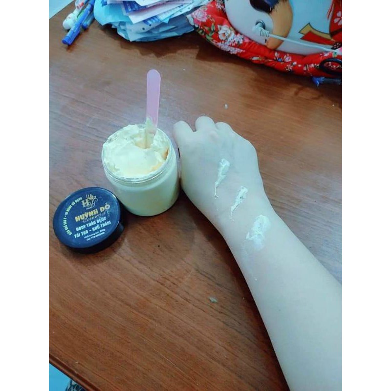 Body thảo dược, tái tạo, khử thâm, dưỡng trắng HUỲNH ĐỖ 250g