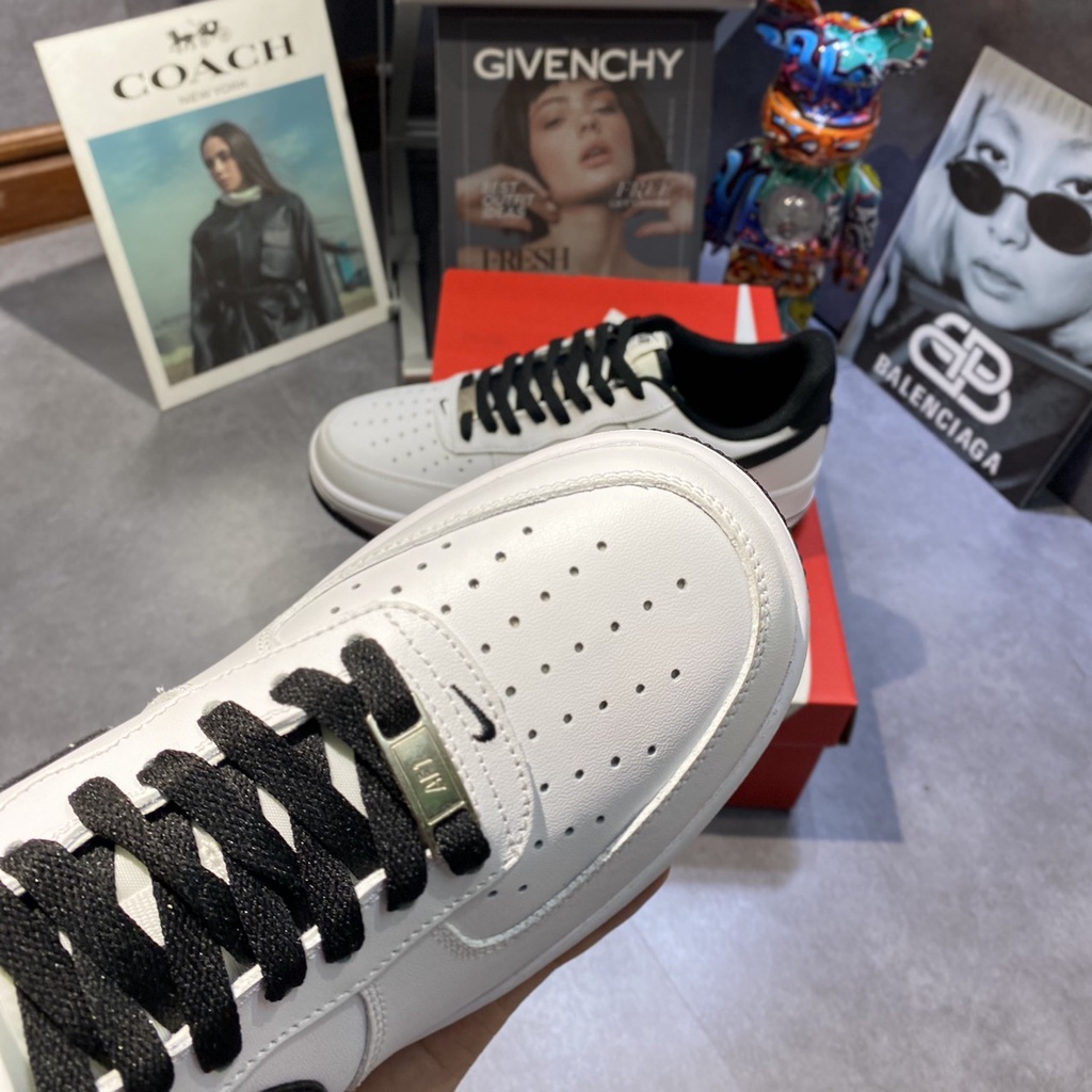 GIÀY thể thao AF1 WHITE BLACK VẠCH ĐẾ ĐEN DA THẬT LAI AU.