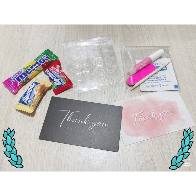 NAIL BOX THIẾT KẾ MẮT MÈO CHARM BƯỚM XỊN
