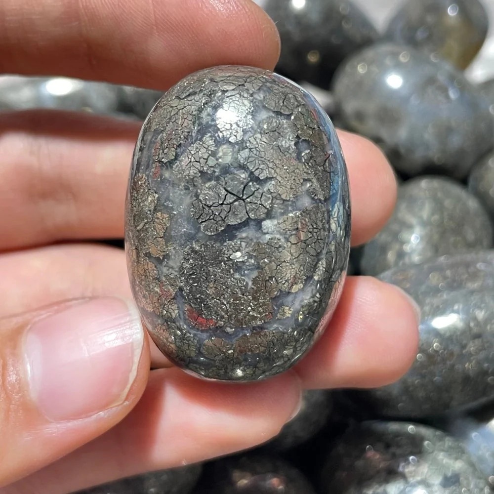Pyrite in Agate ( Marcasite crystal ), đá may mắn, đá thanh tẩy, đá thạch anh phong thủy