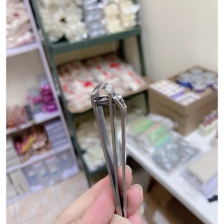 Bấm móng đầu phẳng