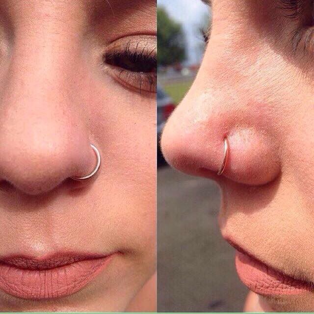 Khuyên mũi chữ O