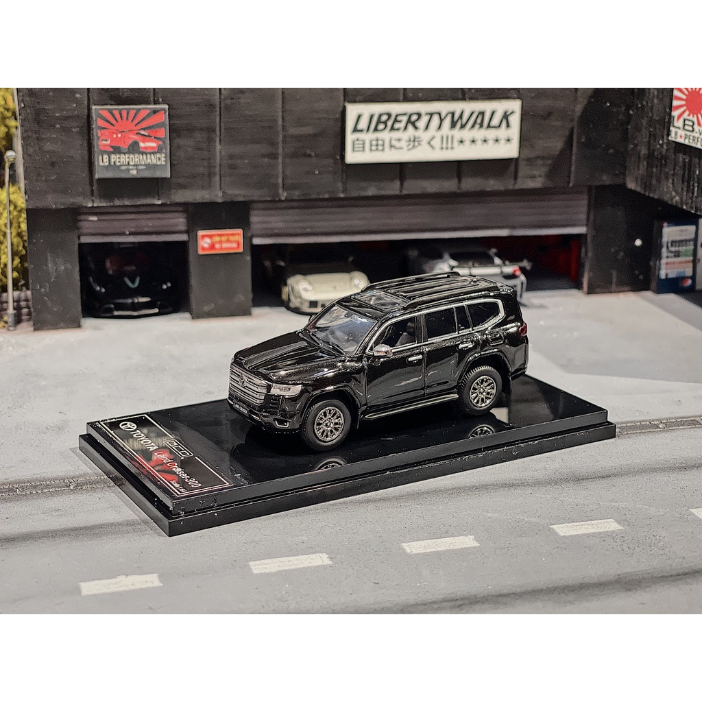 XE MÔ HÌNH LAND CRUISER LC300,TỶ LỆ 1/64