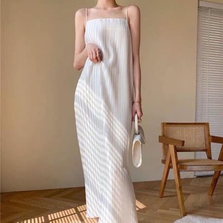 SALE SALE Đầm maxi đi biển 2 dây xếp li sang chành.