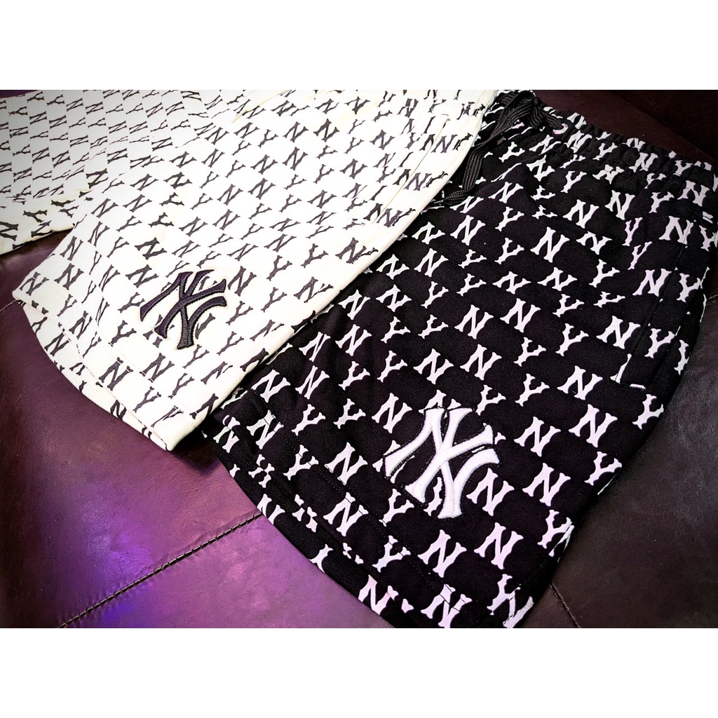 Quần Short Unisex MLB Monogram Allover Logo Half Pants New York Yakees