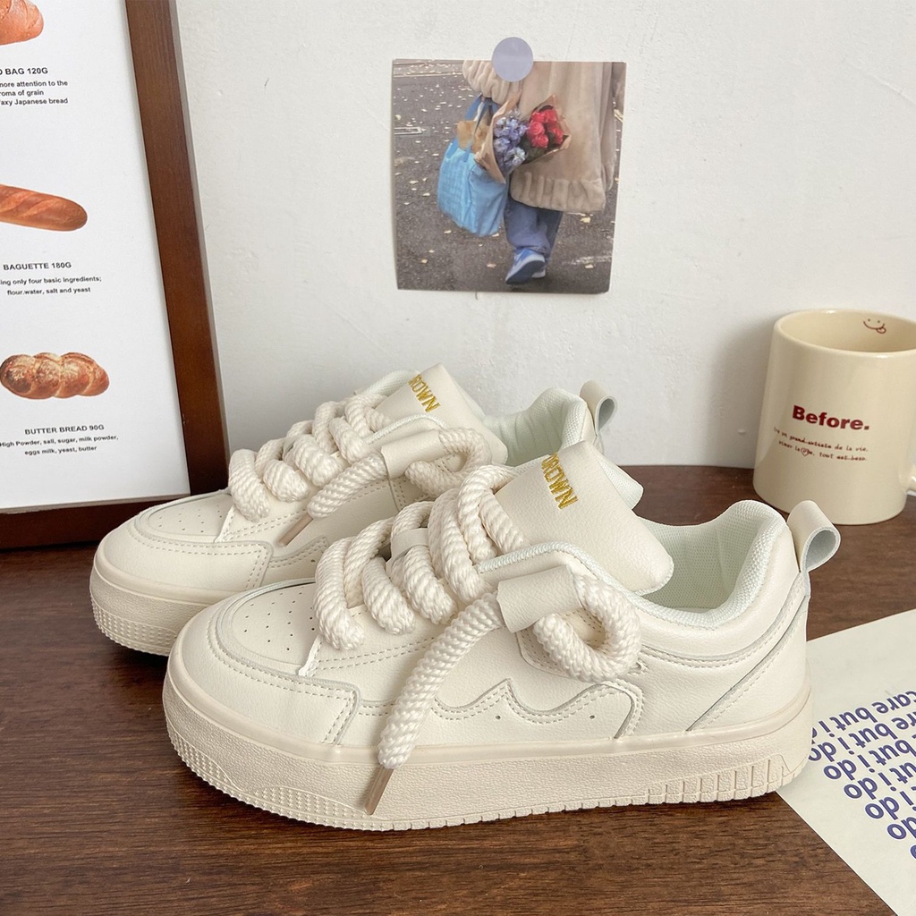 2023 Mới Giày Bánh Mì Đế Dày Nữ Ins Phong Cách Thiết Kế Ngách Thoáng Khí Giày Trắng Sinh Viên Giày Thể Thao Nữ