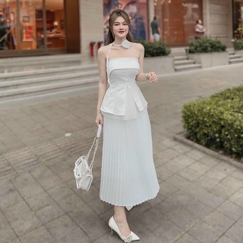 Set bộ đồ nữ áo trễ vai phối voan đính hoa kèm chân váy dập ly xinh xắn dành cho các nàng yêu diện siêu xinh