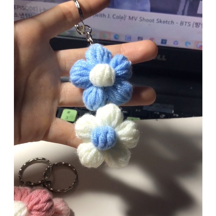 Móc khoá hoa len handmade phối màu xinh xắn