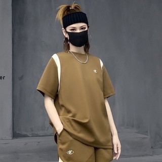 Set thun cộc tay nam nữ màu nâu sọc viền be logo ngực thiết kế unisex trẻ trung