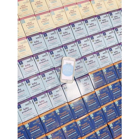 MEN VI SINH LOVEBUG 0M-4Y HÀNG MỸ BAY AIR