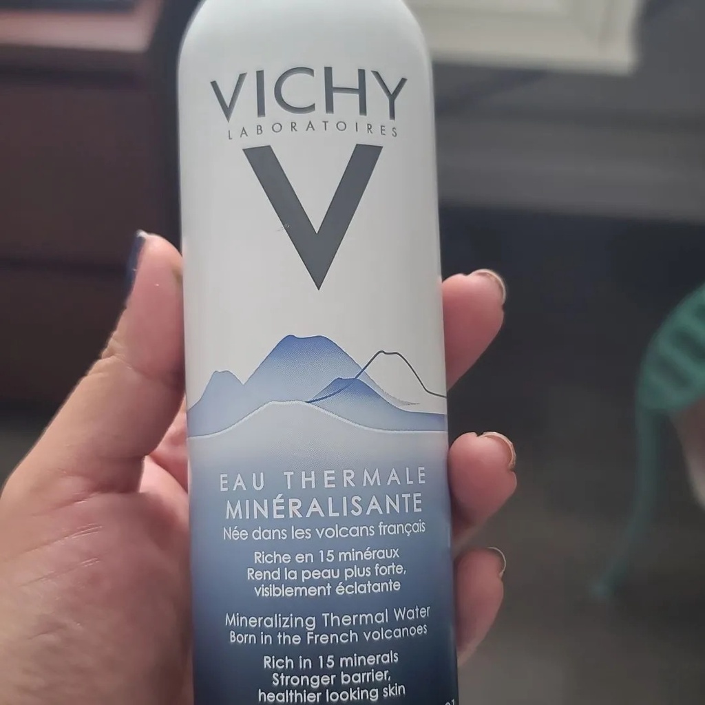 Xịt khoáng Vichy Mineralizing Thermal Water 300ml cấp ẩm, dưỡng da, chống lão hóa