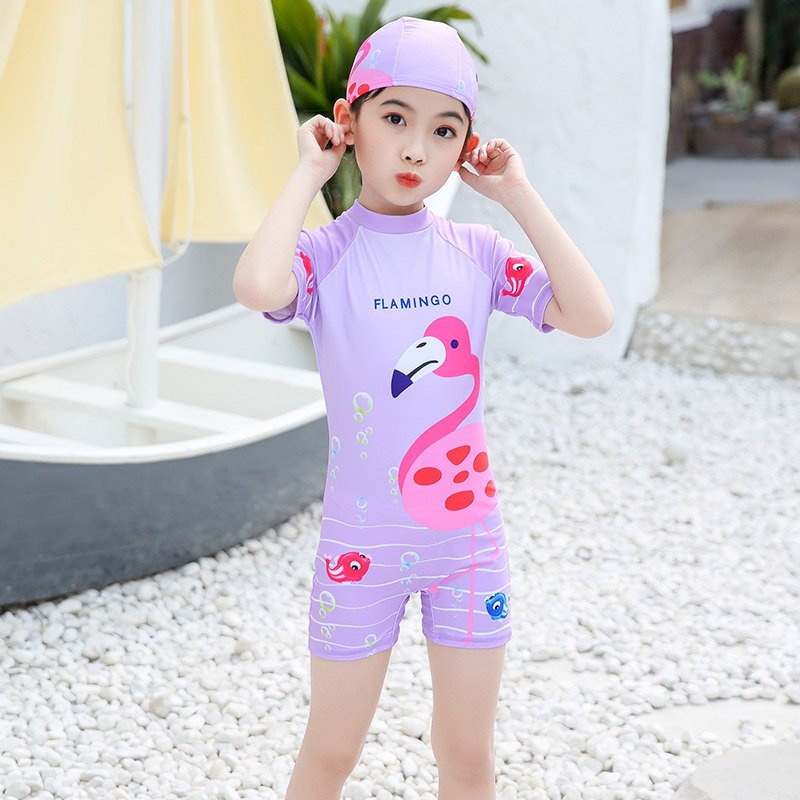 Đồ bơi bé gái liền thân in hình chim hồng hạc đáng yêu dành cho bé từ 3 tuổi đến 12 tuổi, từ 13kg đến 38kg [Kèm Mũ]