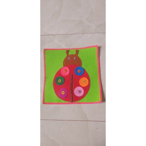 Kỹ năng cài khuy, đan, buột…cho trẻ mầm non kích thước 25cm x 25cm