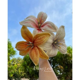 Cành hoa ly bằng len handmade (giá 1 cành)