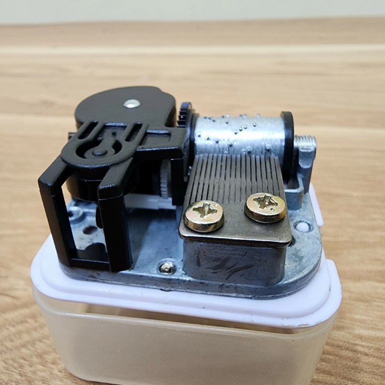 Hộp nhạc, cót nhạc lớn cho mô hình nhà búp bê