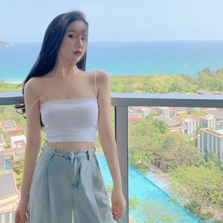 Áo croptop ôm eo, áo 2 dây nữ tôn dáng dây sợi bún 2 màu đen trắng | BigBuy360 - bigbuy360.vn