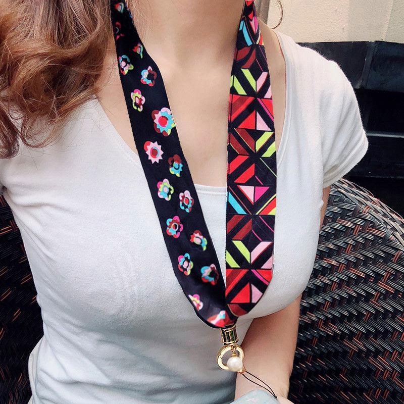 Khăn Choàng Cổ Lụa Bản Rộng Đính Ngọc Trai Nhân Tạo Cho Điện Thoại