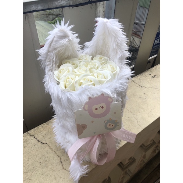 Hoa sáp tai mèo hot trend 2023