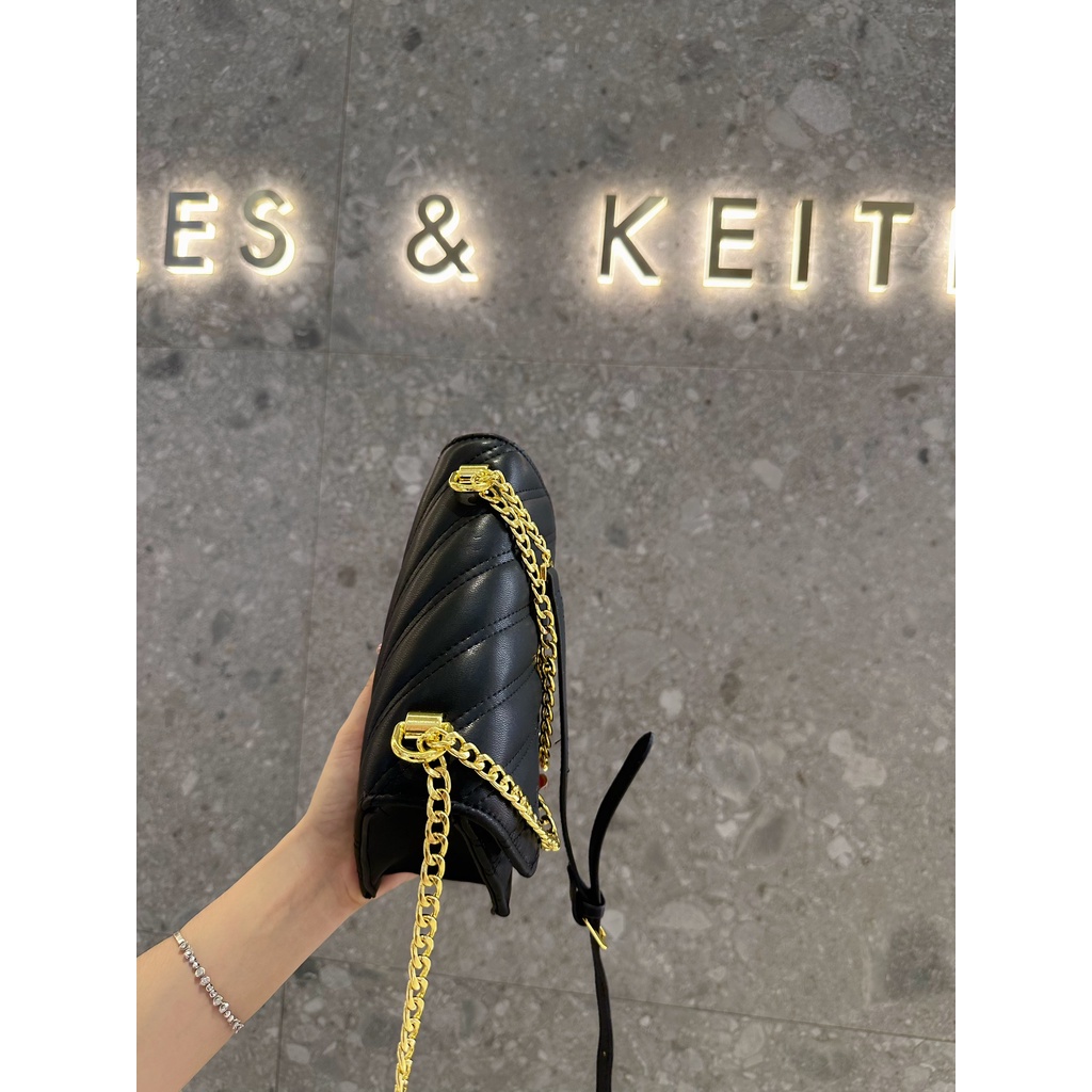 Túi xách CNK thêu sóng khoá móc- kẹp nách, đeo chéo Sz 22cm mẫu mới nhất 2023