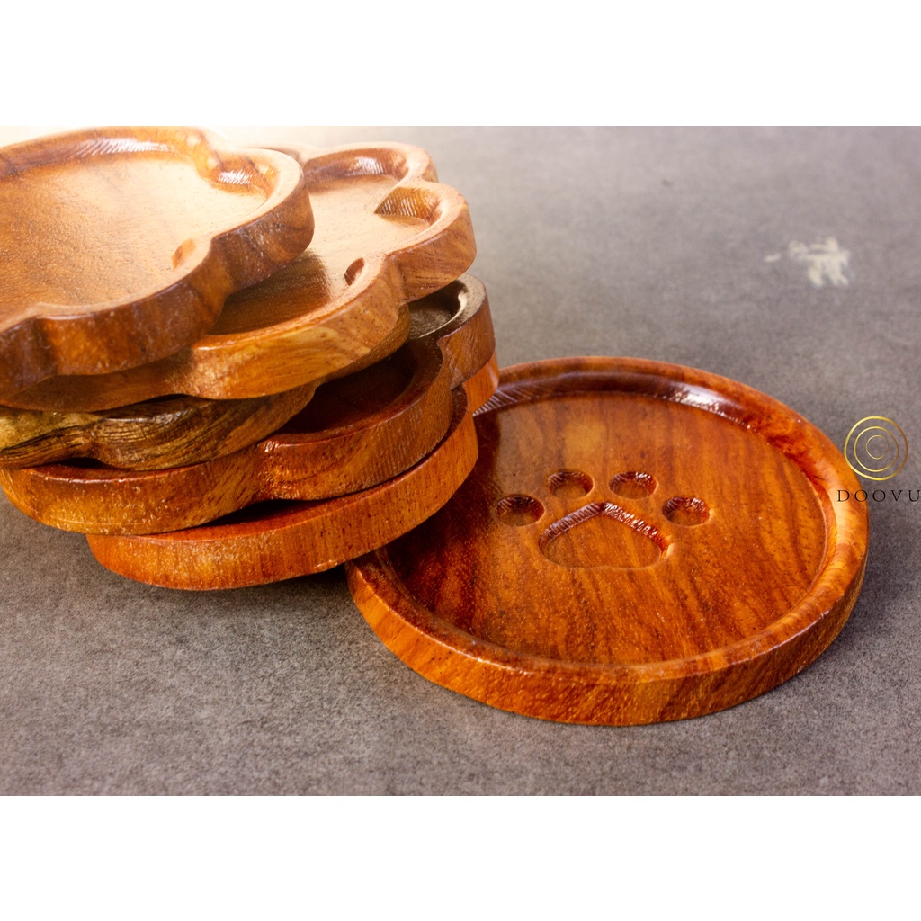 Lót ly làm bằng gỗ Gõ đỏ  cao cấp hình bàn chân chó không mốc, không cong vênh