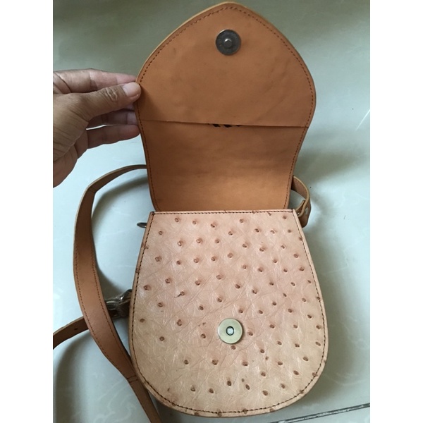 Túi đeo chéo da đà điểu phối gù cá sấu