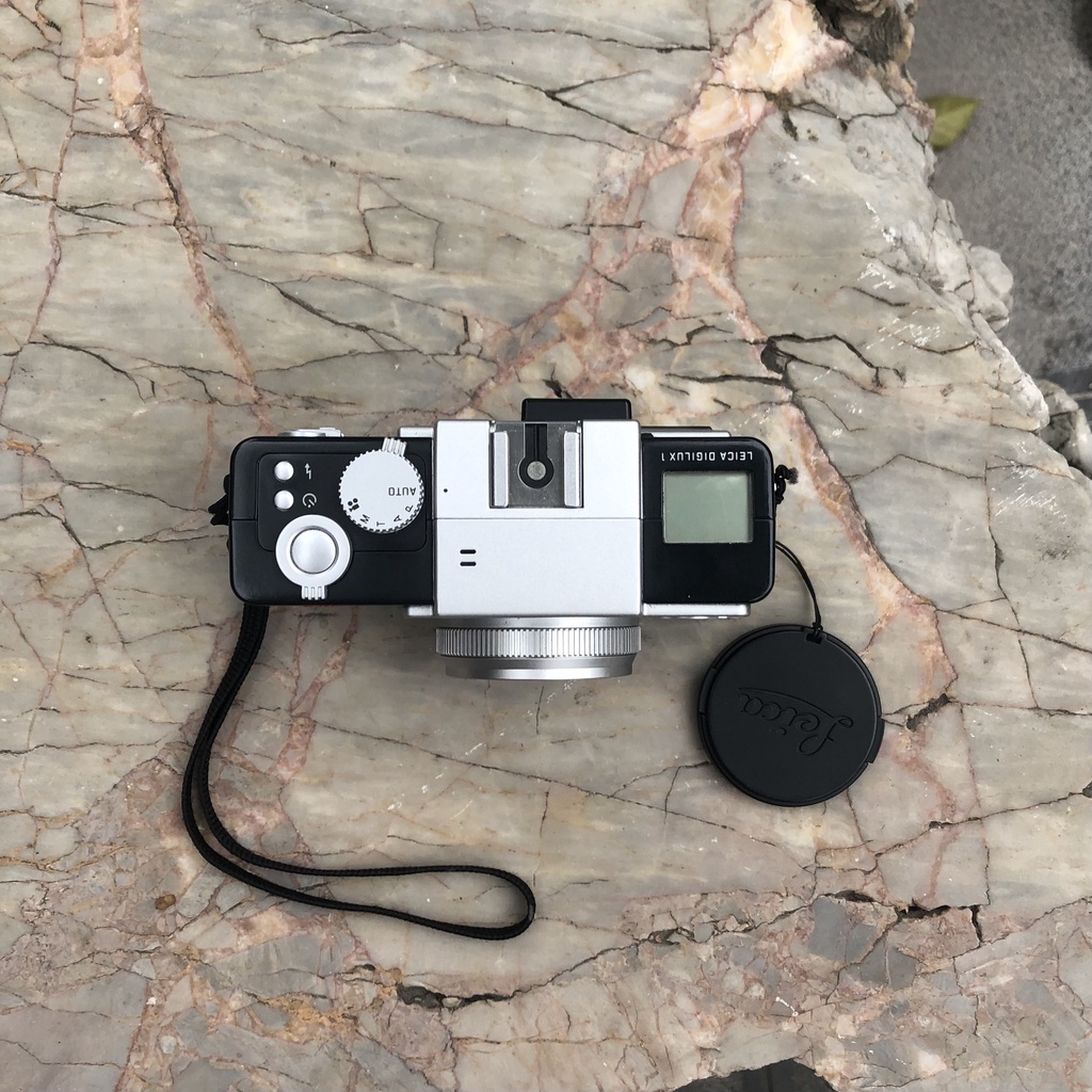 Máy ảnh Leica Digilux 1