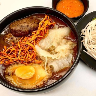 Bào Ngư - Vi Cá - Nõn Sò Điệp