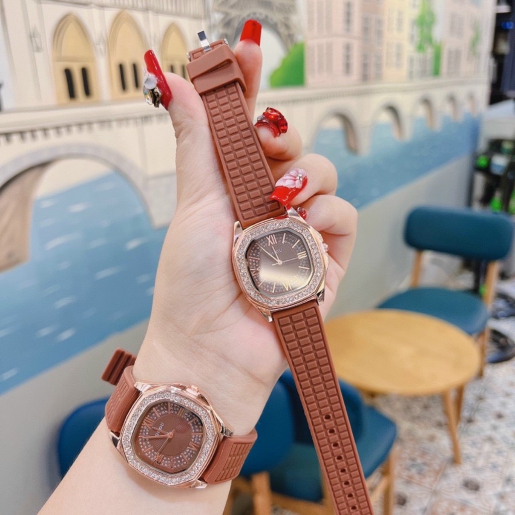 Đồng hồ nữ mặt ovan viền đá quai silicol mẫu mới 2023 siêu hot hit