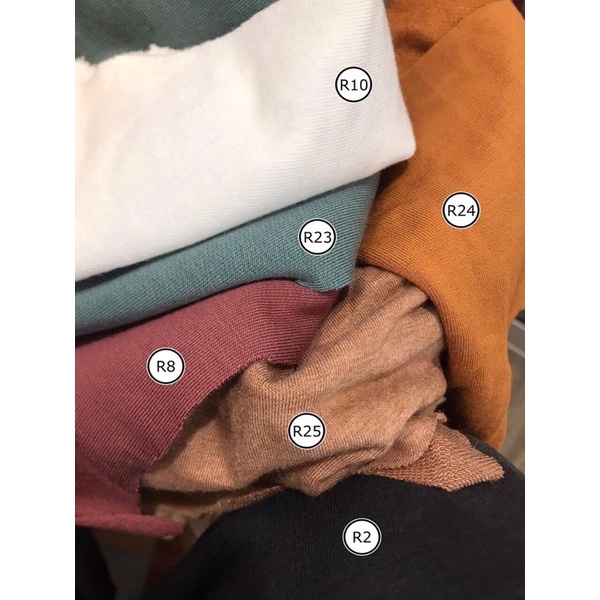 F1181 Áo ôm body cut out ngực trên tay dài