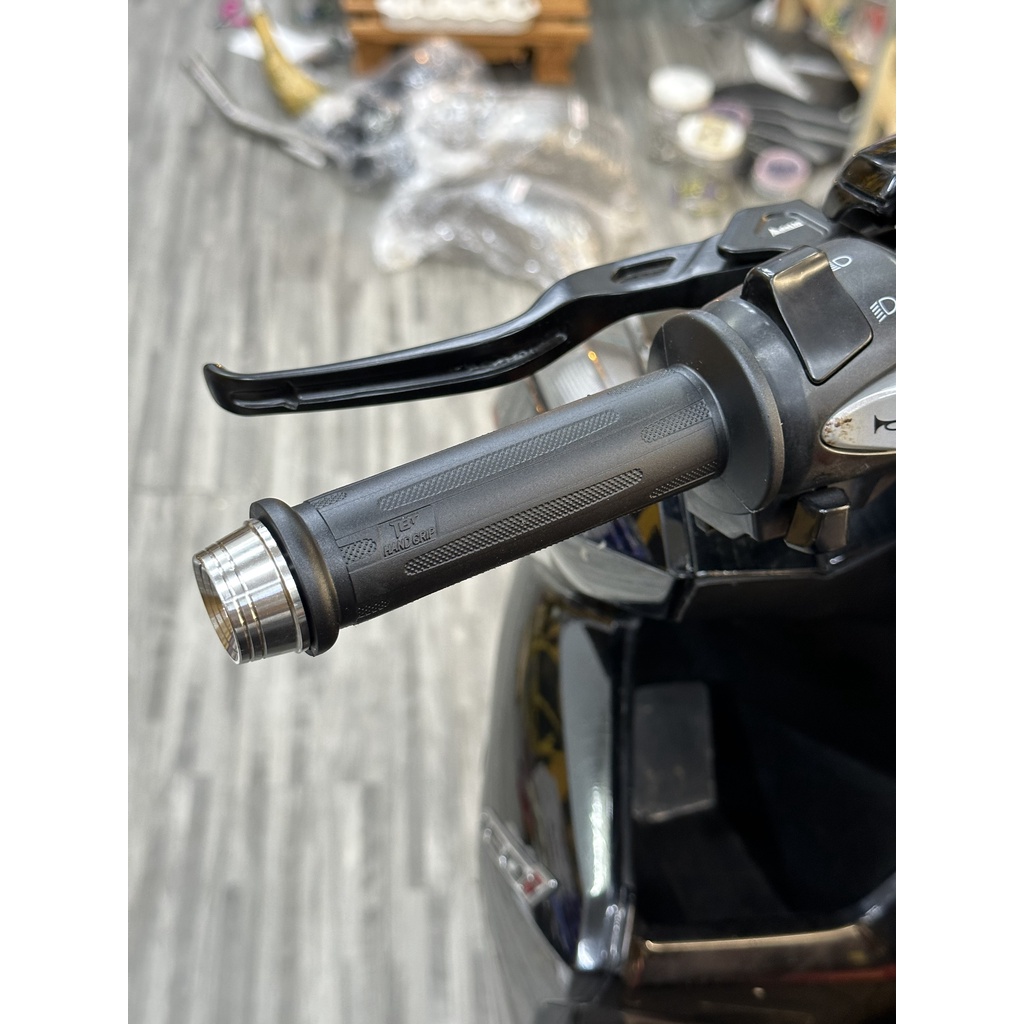 Bao Tay TBT Chính Hãng V1 V2 Tặng Kèm Gù Inox304 gắn được tất cả các dòng Xe Số và Xe Tay Ga