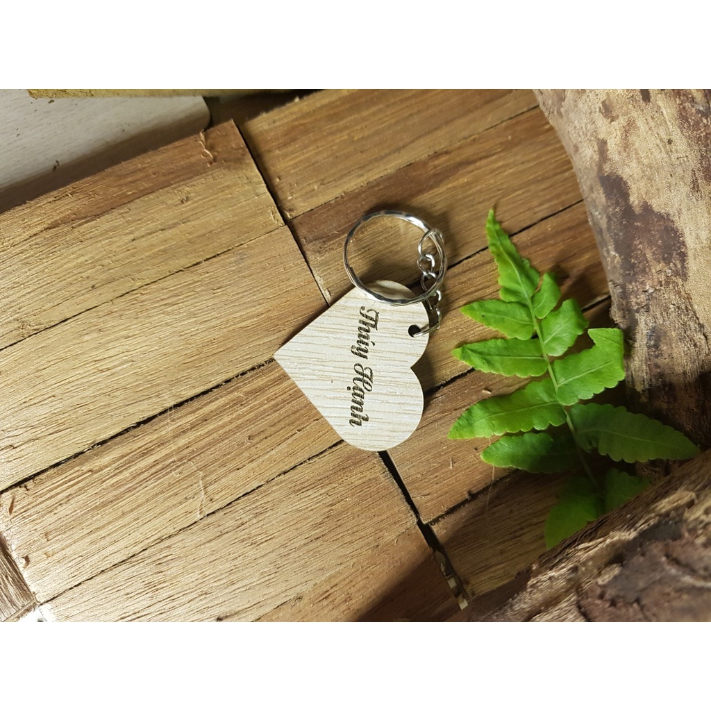 Móc khóa khắc tên theo yêu cầu, miễn phí thiết kế