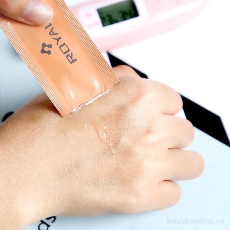 SERUM DƯỠNG DA NHAU THAI CỪU ROYAL