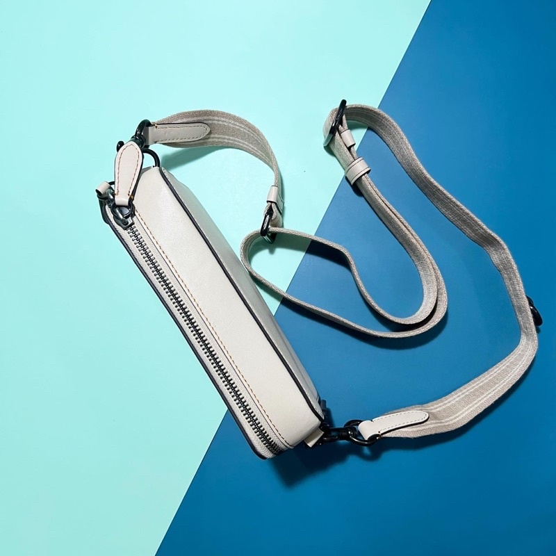 Túi Coach Charter Crossbody x Rexy in Space chính hãng