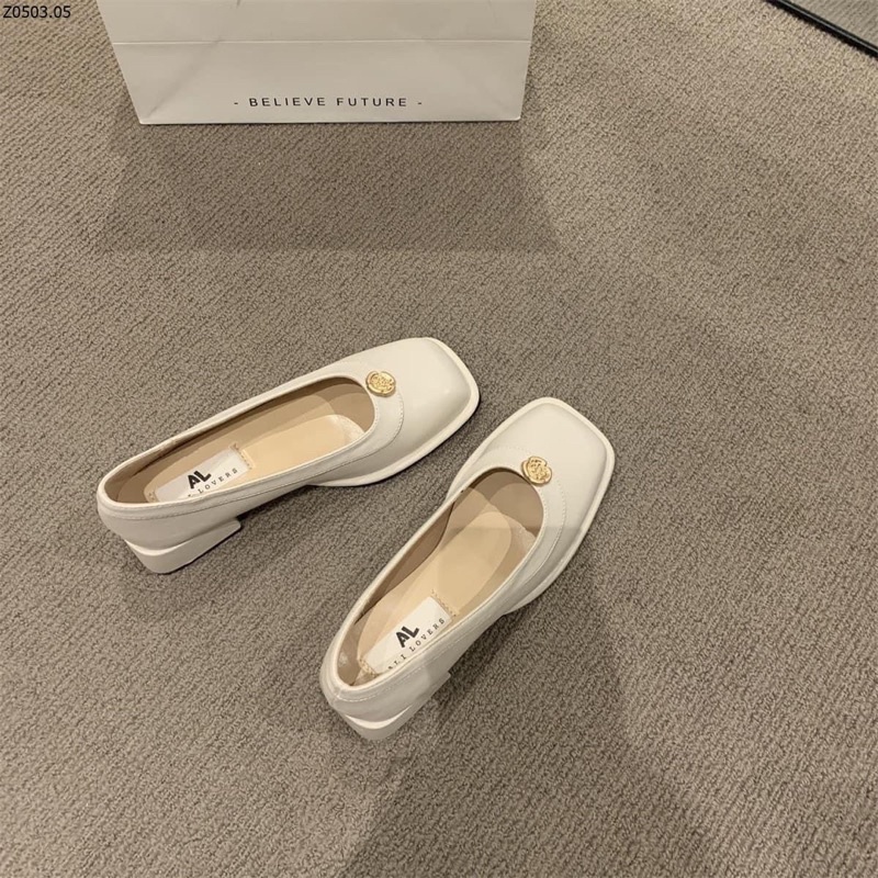 Giầy búp bê mũi vuông gót vuông 3 phân khuy cài hoa trà xinh xắn nhẹ nhàng kiểu dáng Hàn Quốc