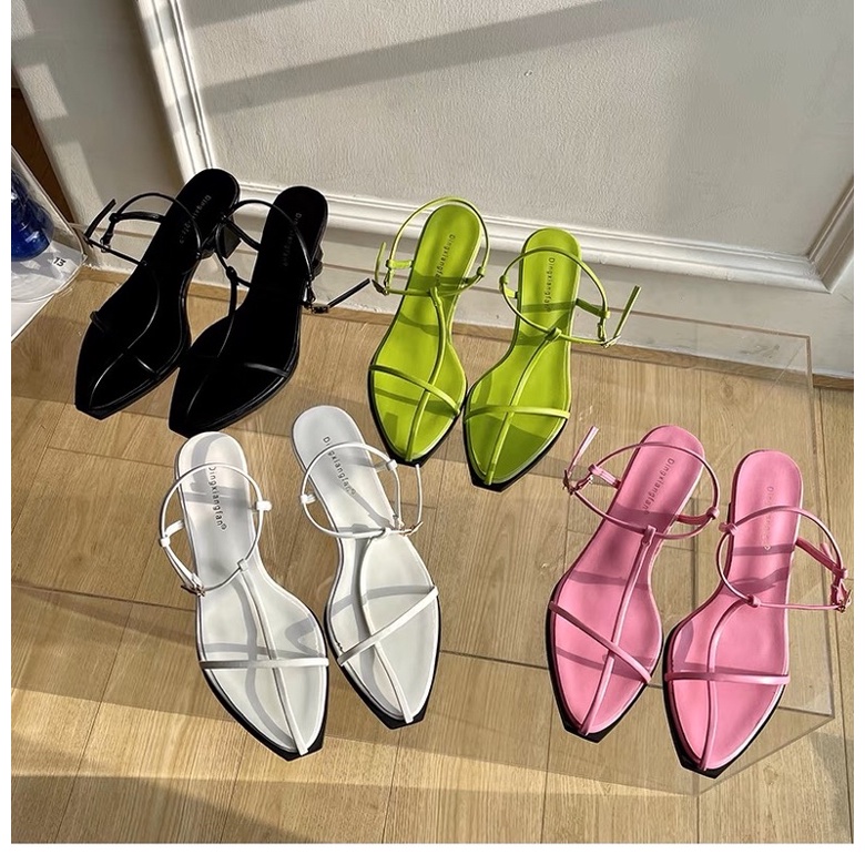 Sandal nữ quai mảnh chữ T mũi nhọn đế cao 5cm có khoá cài