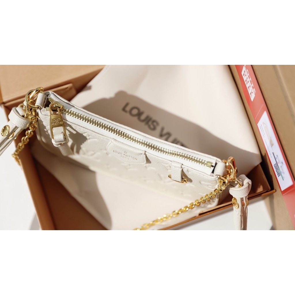 Túi đeo vai đeo chéo LV EASY POUCH SZ20 DA THẬT