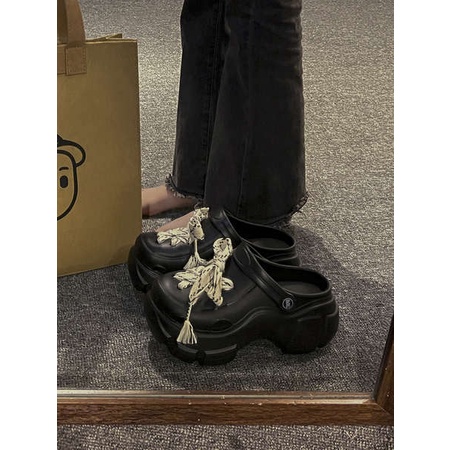 Dép cao su giày lỗ đế dày nữ thiết kế dây đeo bên ngoài