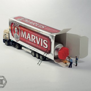 Kem đánh răng Marvis Cinnamon Mint Toothpaste - 85ml